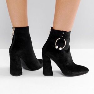Black Paparazzi Hoop Heeled Ankle Boots